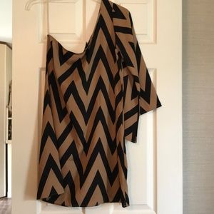 One shoulder chevron dress